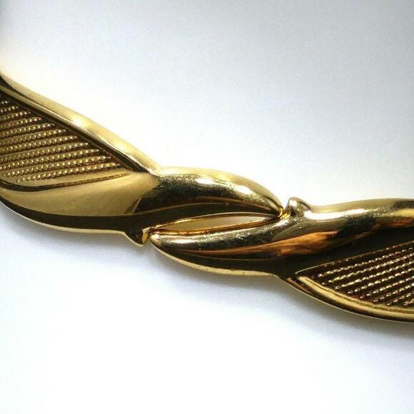 Vintage MONET Gold Plated Textured Hinged Cuff Style Bracelet, 6 1/2 Inches - Picture 5 of 11